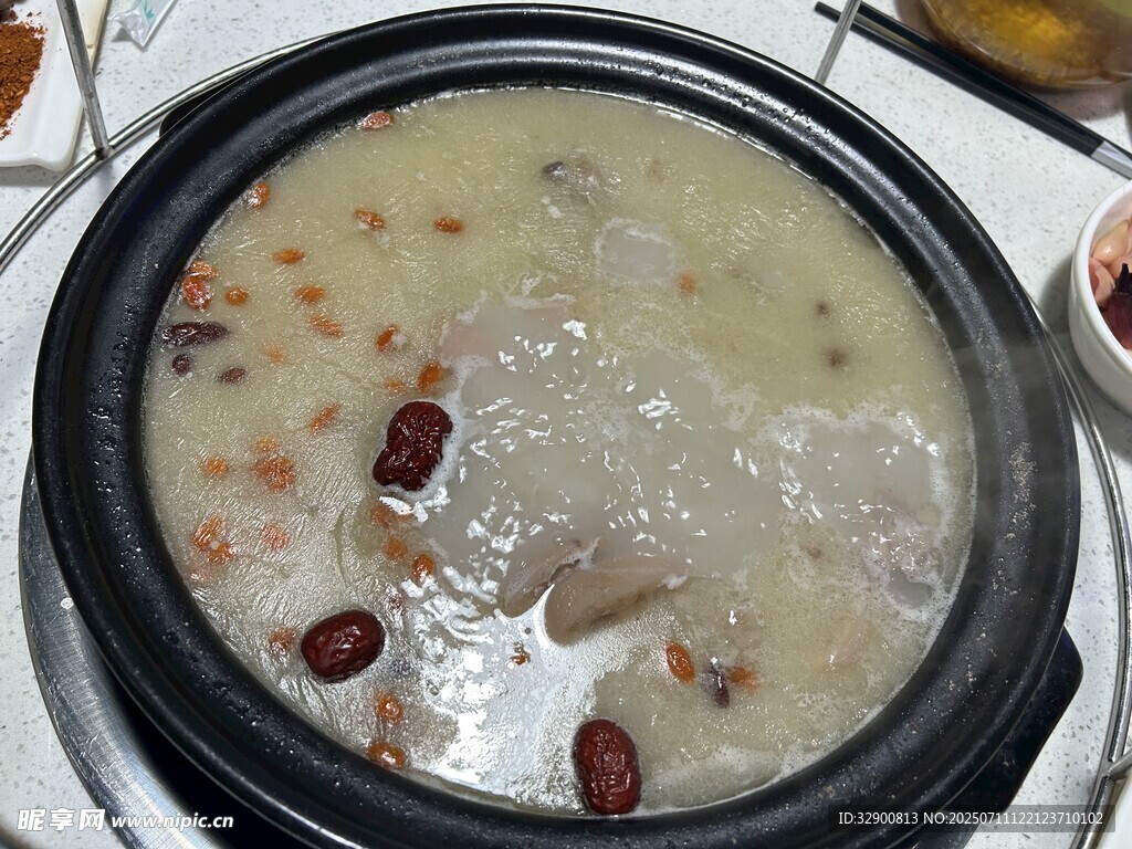 滋补汤锅