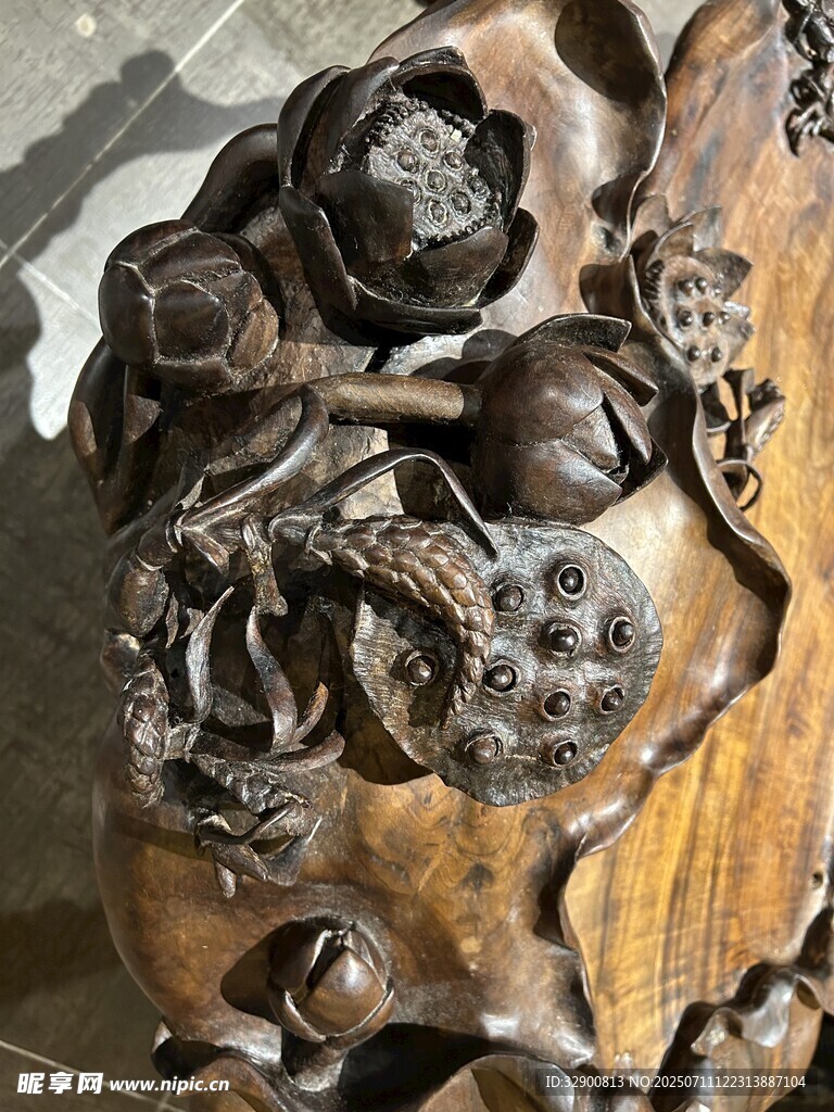 木雕花卉摆件细节展示