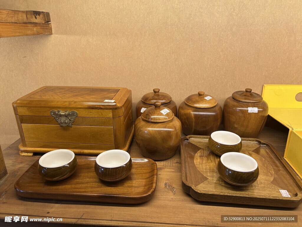 中式茶具套装展示