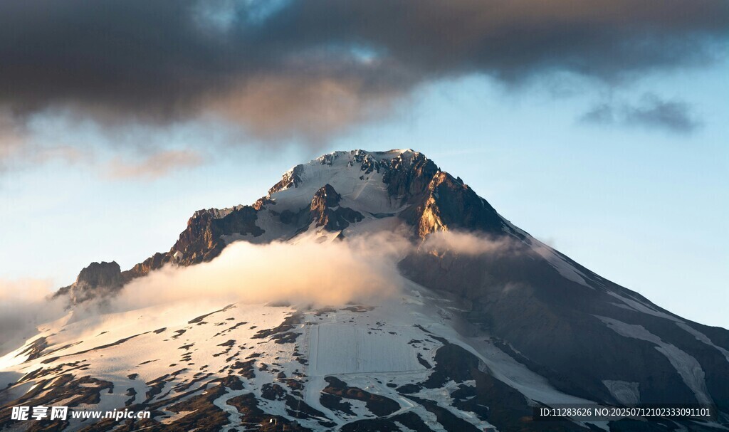 壮丽雪山美景