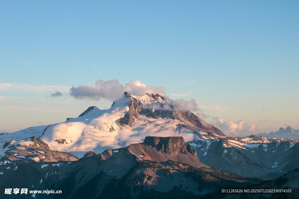 壮丽雪山美景