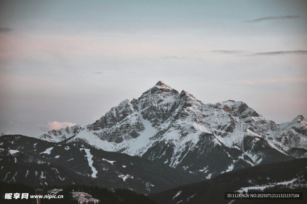 壮丽雪山美景