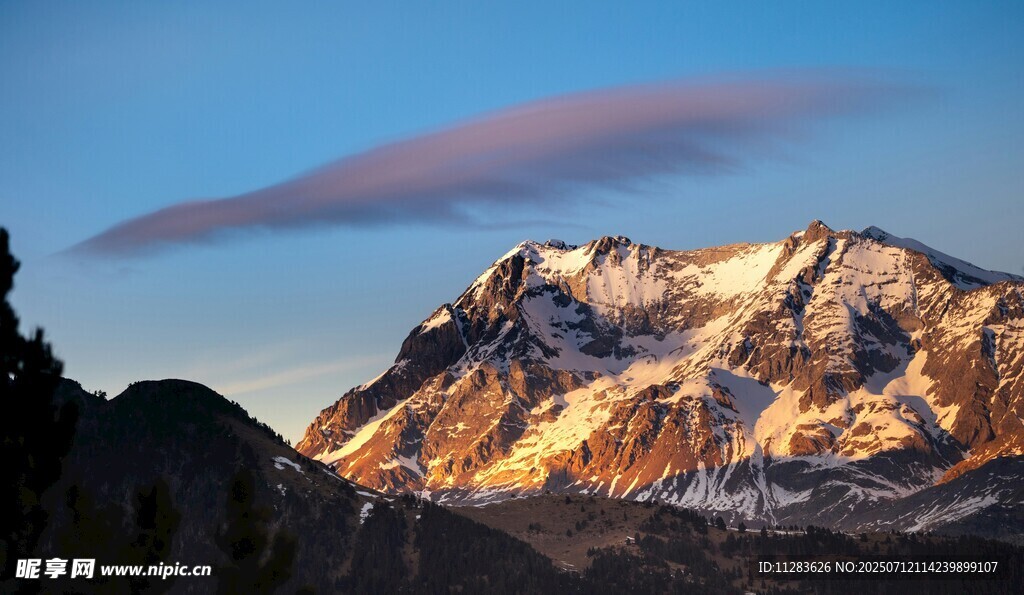 壮丽雪山美景