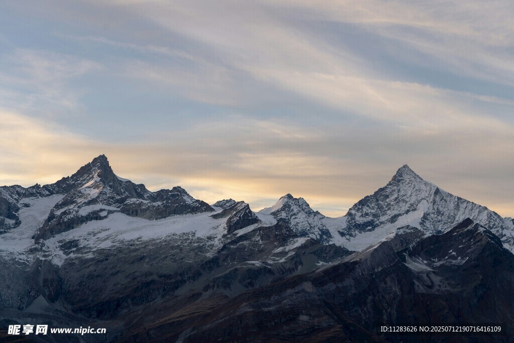 壮丽雪山美景