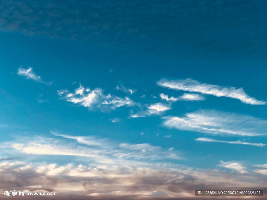 蓝天之下的广袤大地