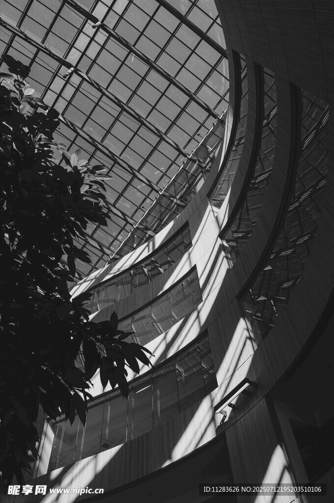 现代建筑内部光影景观