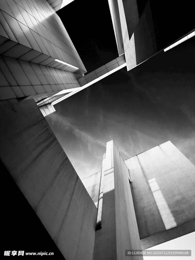 黑白建筑空间独特视角