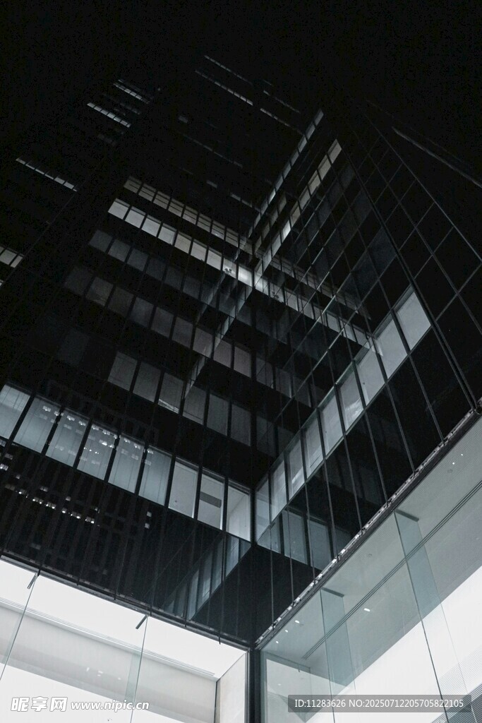 现代建筑内部结构景观