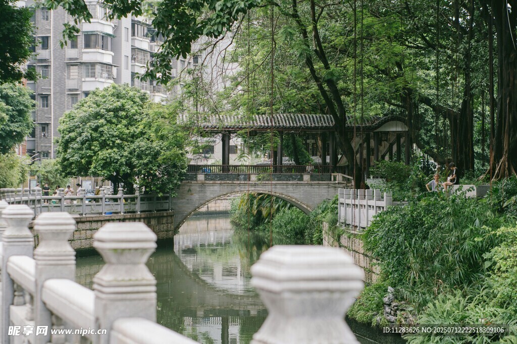 中式园林小桥流水景致