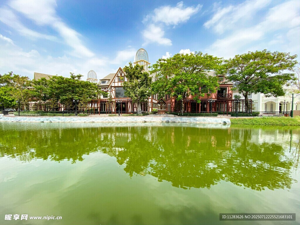 湖畔美景