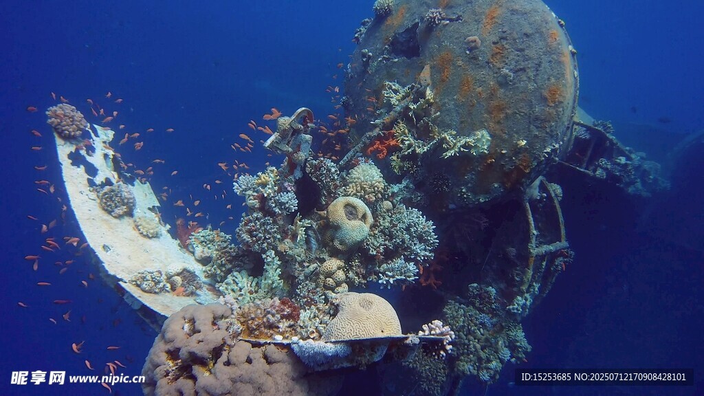 海底沉船遗迹