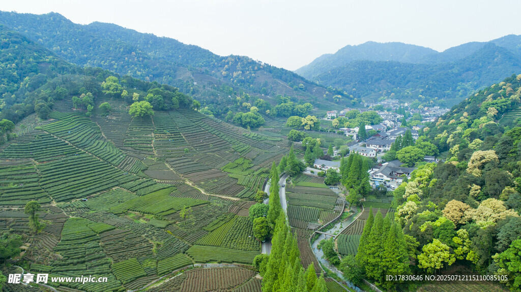 山间村落美景