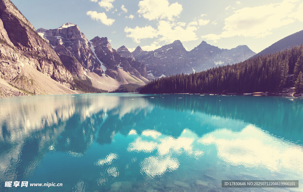 梦幻山水湖景