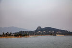 湖畔远山景 波海湖