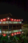 湖畔古建夜景 灯火璀璨