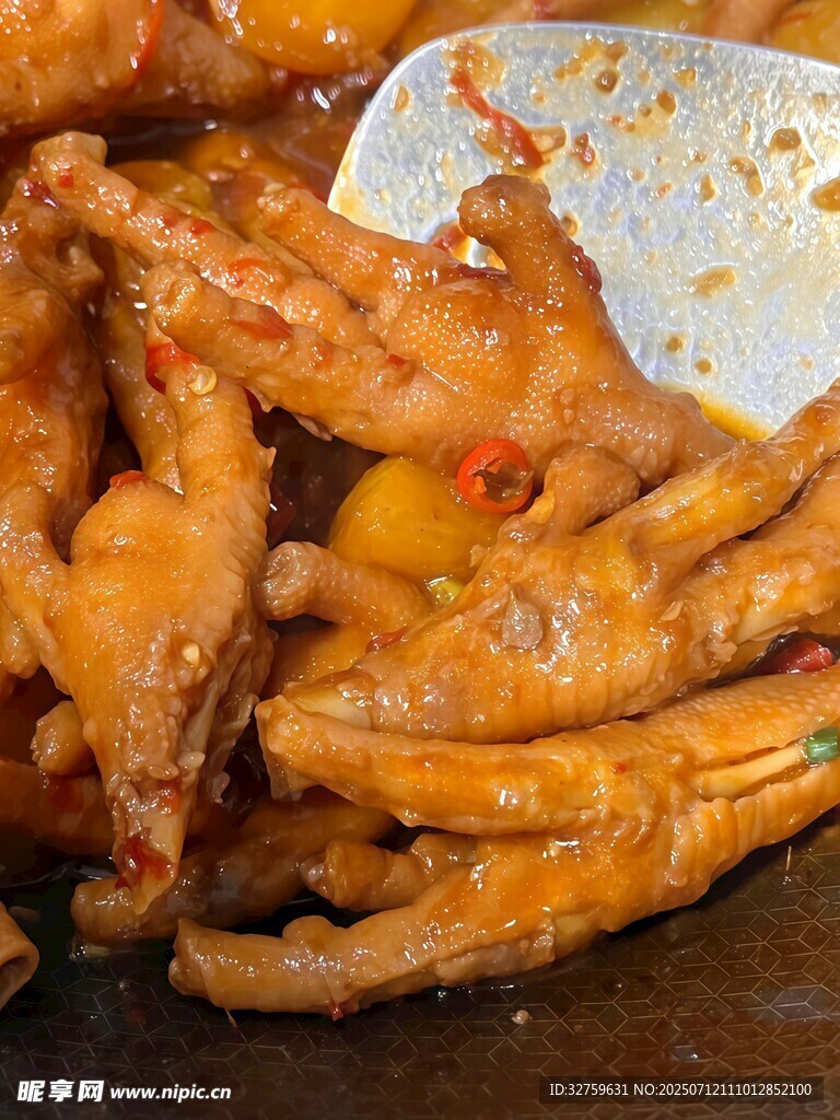 美味香辣凤爪特写