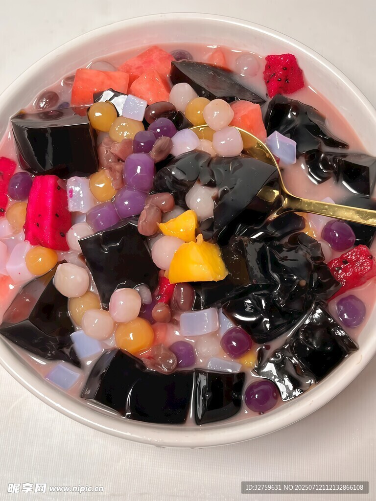 多彩水果芋圆仙草冻
