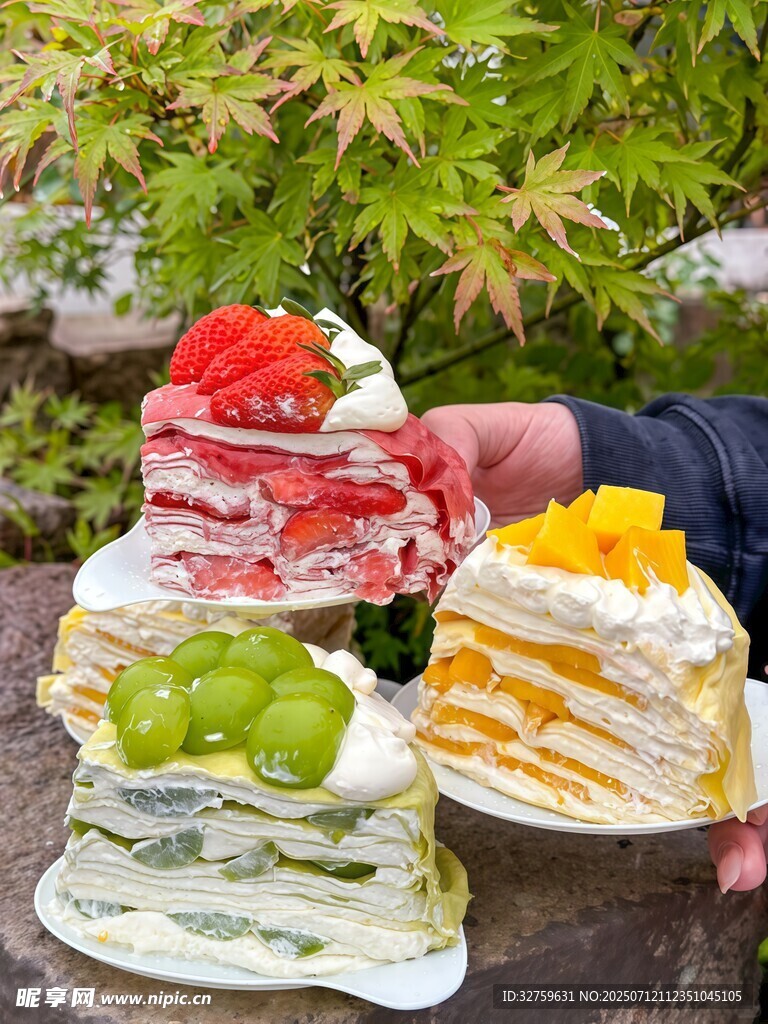 多彩美味多层蛋糕展示
