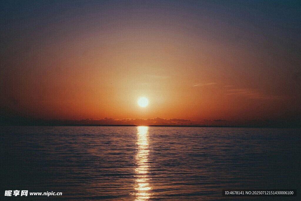 海上日落美景
