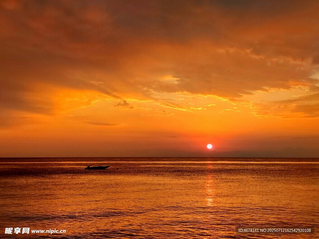 海上日落美景