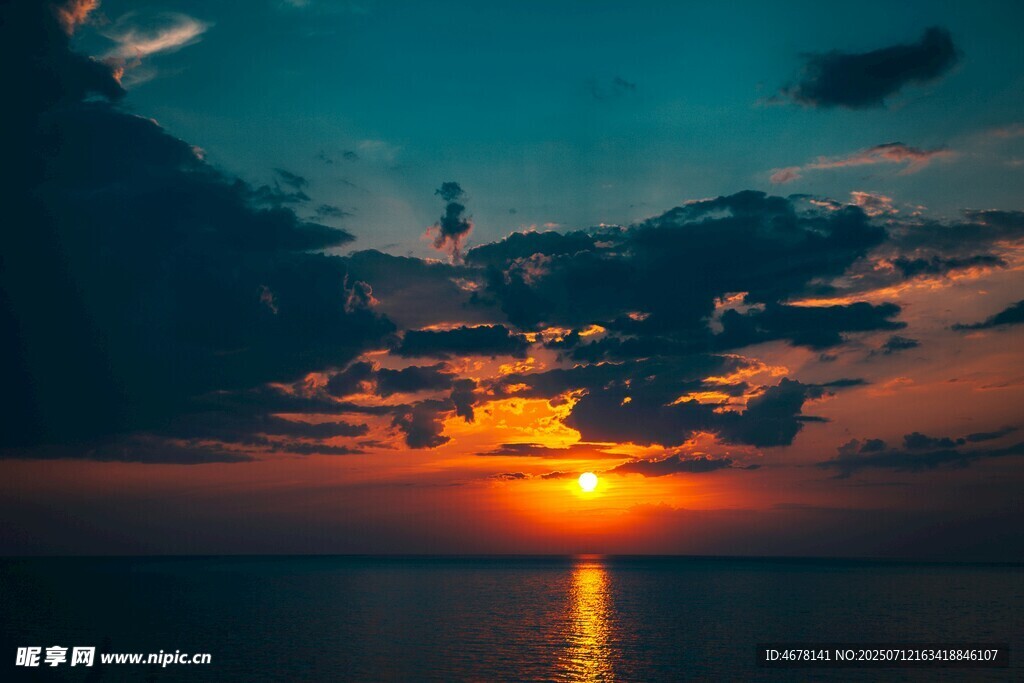 海上日落美景