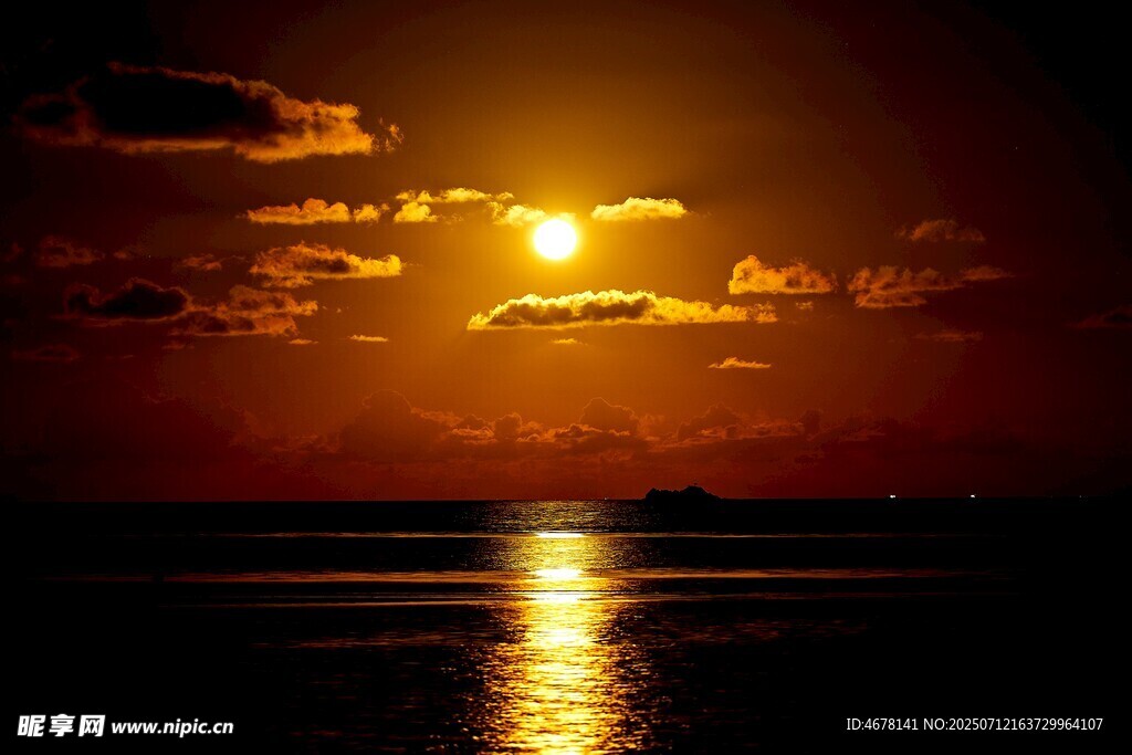 海上日落美景