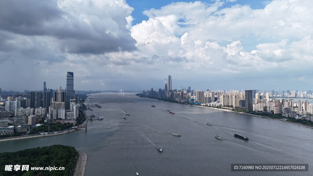 武汉外滩江景俯瞰