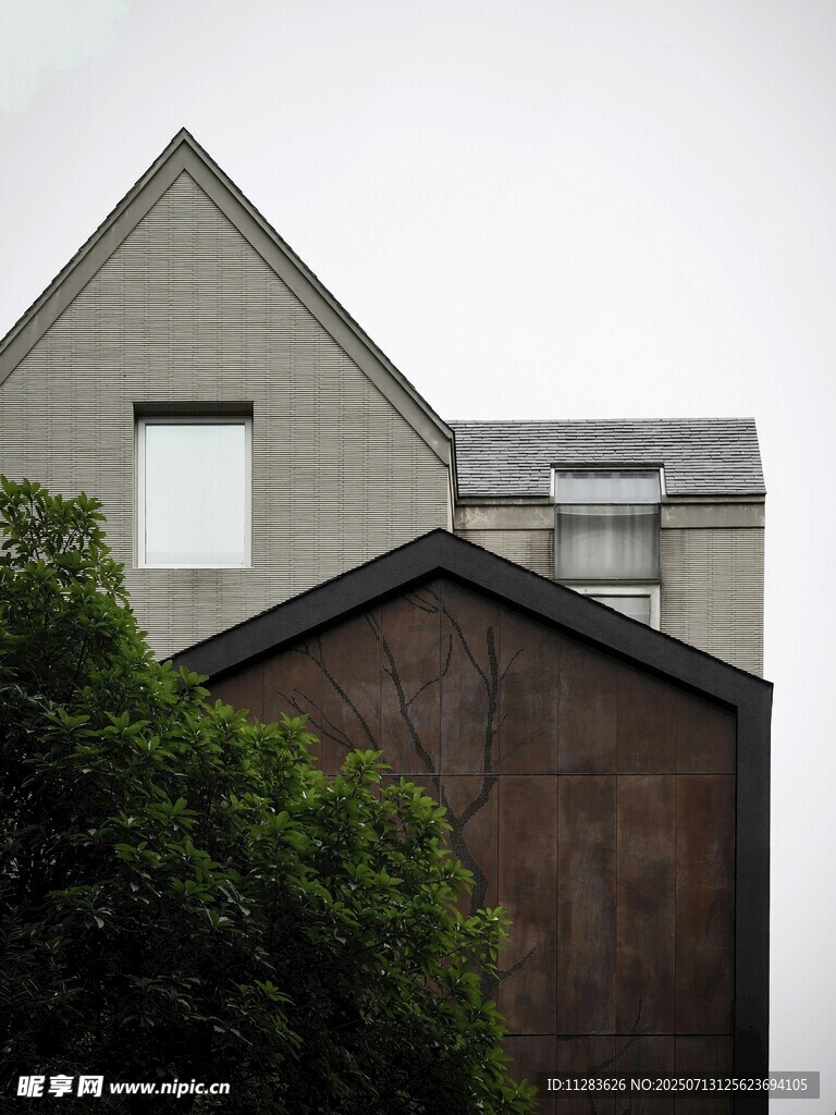 现代风格建筑外观一角