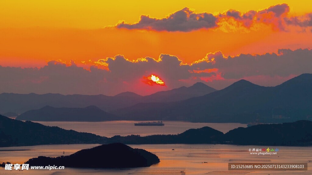 海上壮丽日落美景
