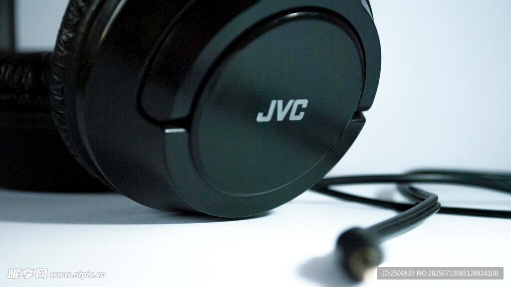 JVC品牌黑色有线头戴耳机