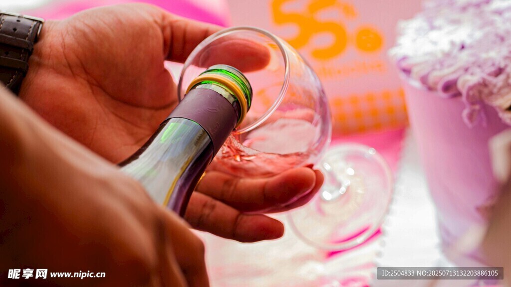 手持工具制作彩色物品