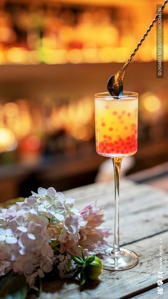 绚丽分层鸡尾酒 精致摆饰