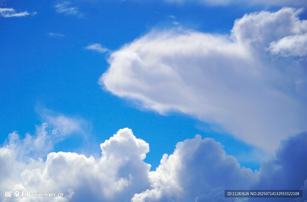 蓝天白云美景