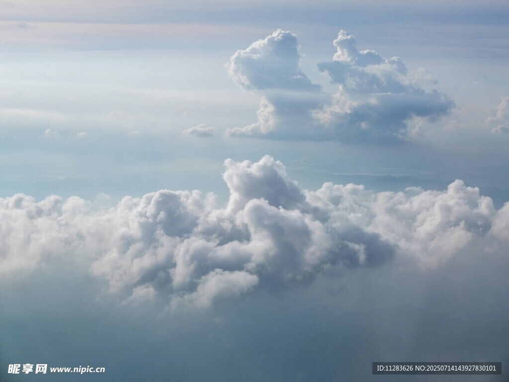 云海之上的梦幻天空