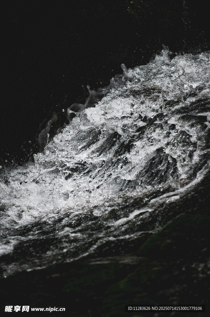 汹涌海浪