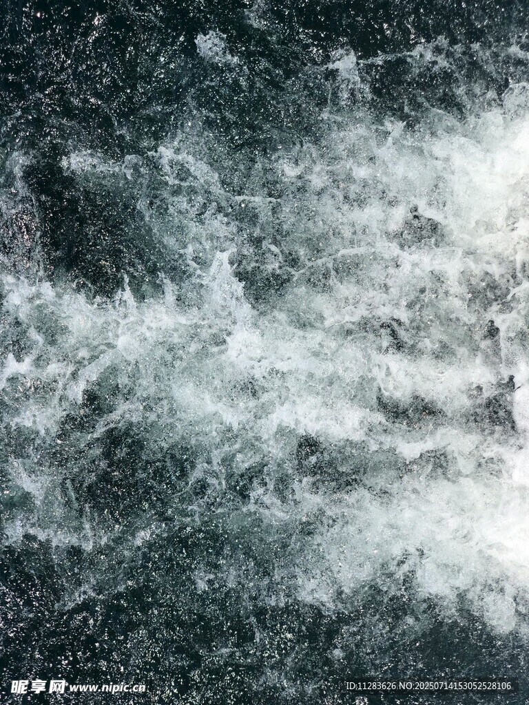 汹涌海浪