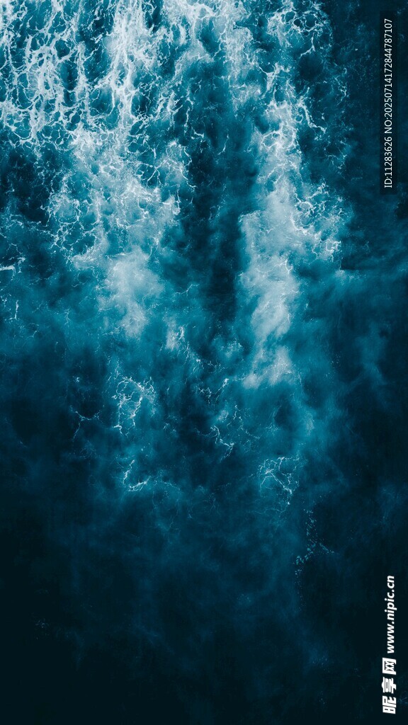 深海涌动的蓝色水花