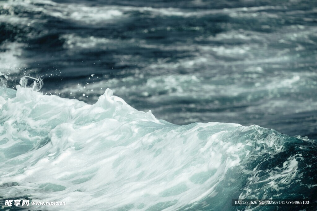 汹涌海浪