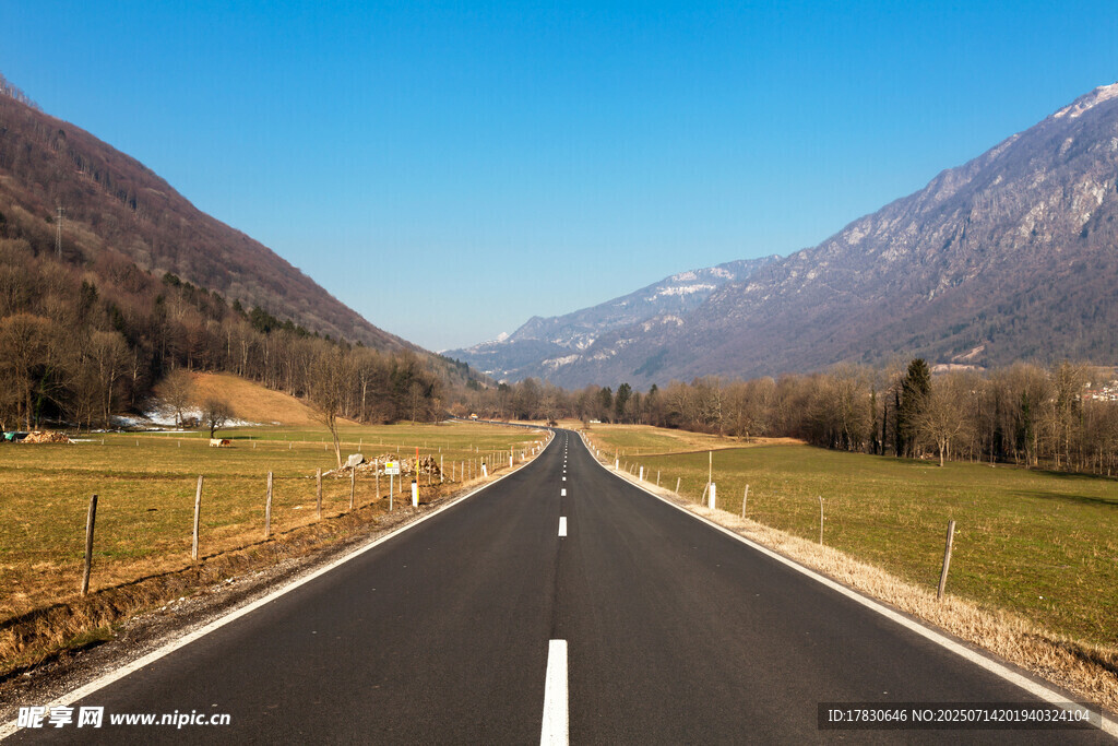 山间公路美景