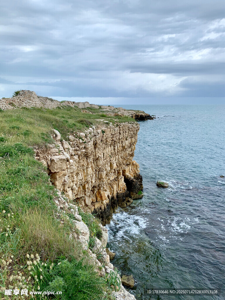 海岸悬崖风光