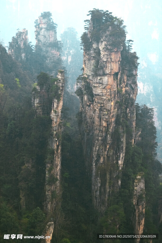 张家界奇峰异石景观