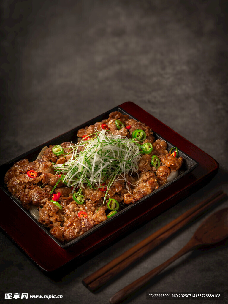 美味肉酱拌饭 鲜香诱人