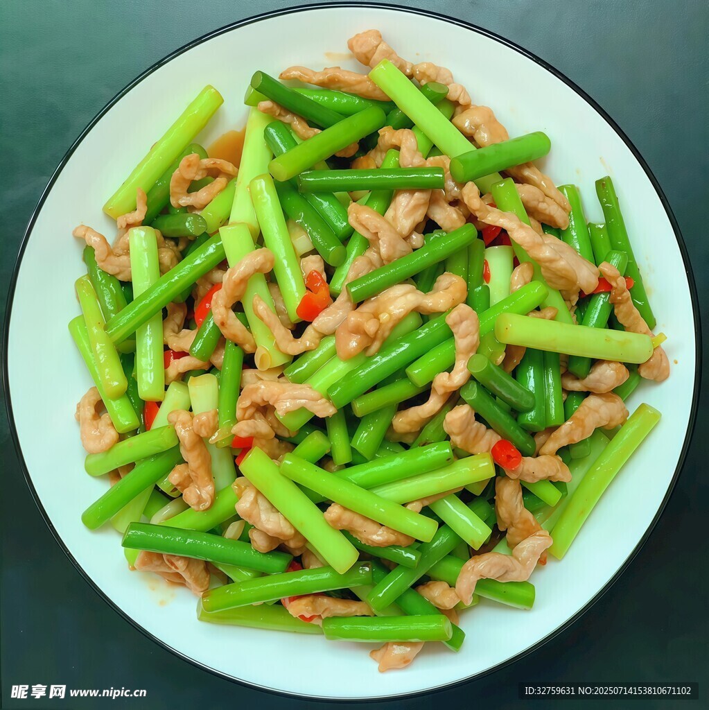 蒜苔炒肉丝