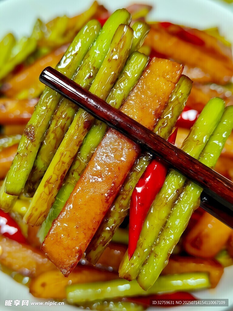 香辣美味豆角炒肉