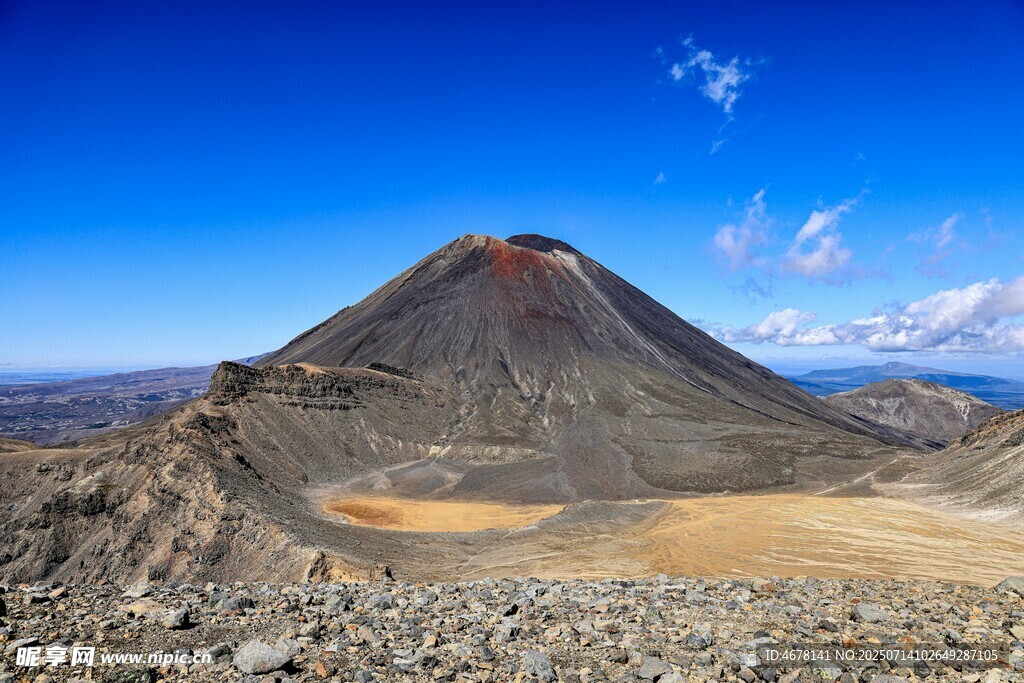 壮丽火山景观