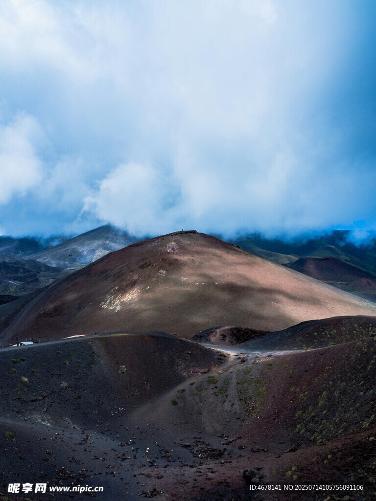 壮丽火山地貌景观