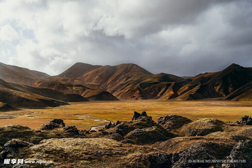 壮丽高原山地风光