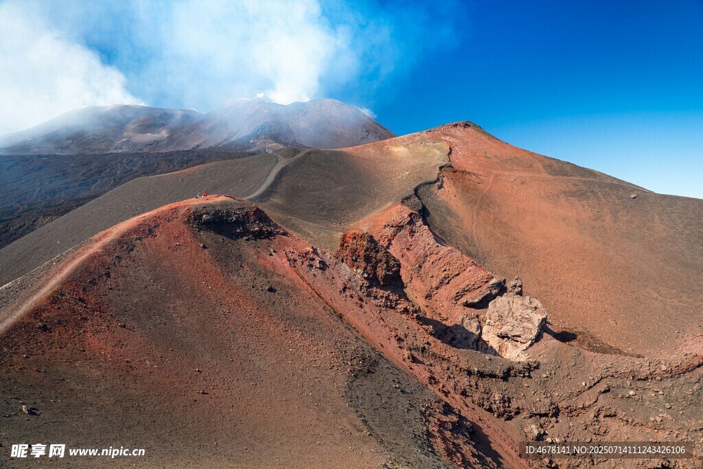 壮丽火山地貌景观