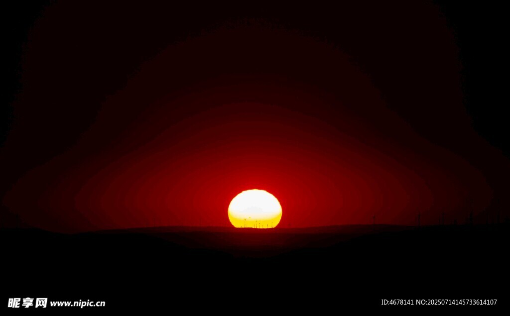 夕阳西下的壮丽景象
