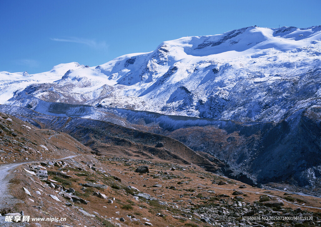 雪山壮丽风光